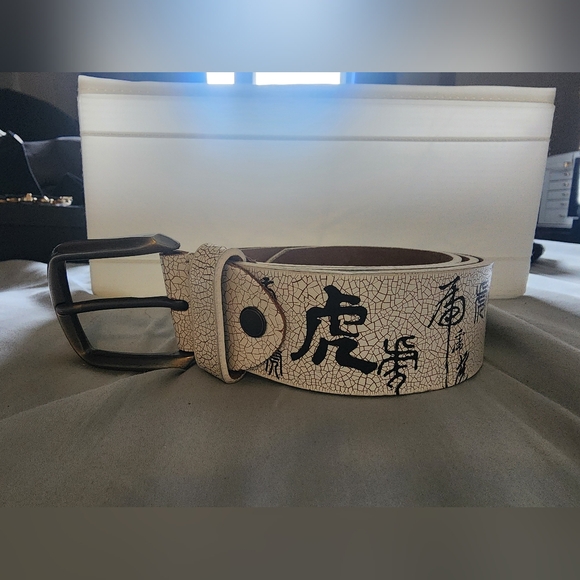 Unisex Leather Belt White Chinese Dragon - Picture 3 of 5